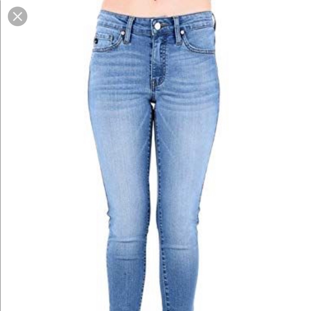 Kancan light colored fade style skinny jeans